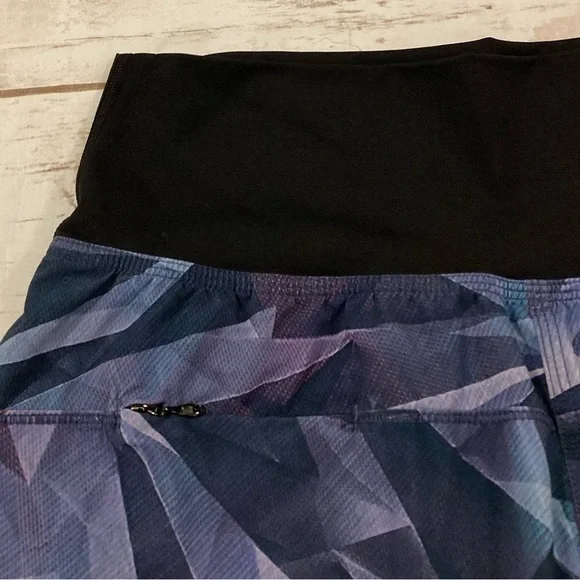 LULULEMON DROP IT LOW SHORT PRETTY PRISM MULTI BLACK LILAC SIZE 6 - Picture 10 of 12